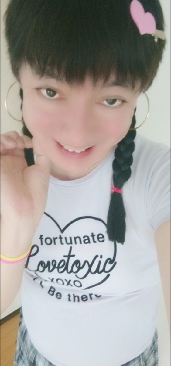 KittenRiina's tweet photo. 莉依奈です🎀日よう日☘️
１日ずつよくなってきてる気がする☘️
#crossdresser  #男の娘　 #偽娘
#ティーンアイドル　#女装さんと繋がりたい　#ジュニアアイドル　#idol #asiantransgender https://t.co/MrCzv0lIVc