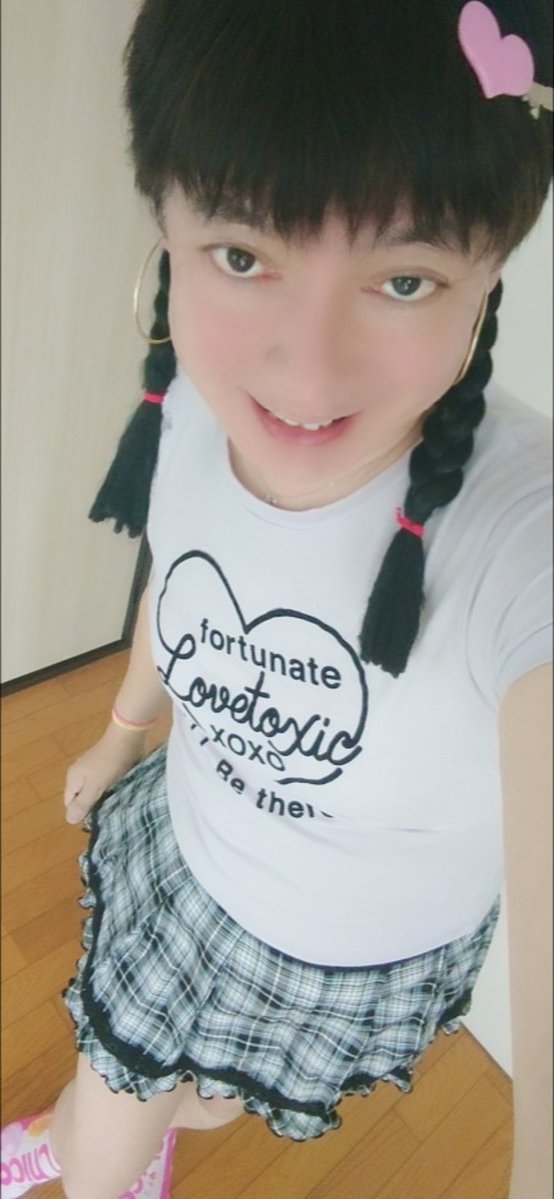 KittenRiina's tweet photo. 莉依奈です🎀日よう日☘️
１日ずつよくなってきてる気がする☘️
#crossdresser  #男の娘　 #偽娘
#ティーンアイドル　#女装さんと繋がりたい　#ジュニアアイドル　#idol #asiantransgender https://t.co/MrCzv0lIVc