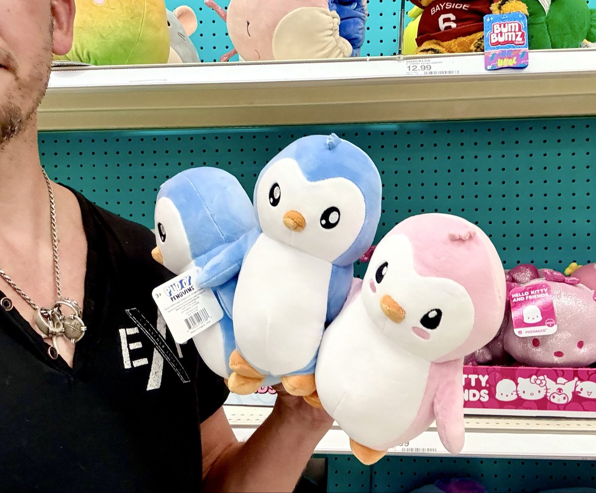 Yummy_TheArtist's tweet photo. Hooray!!!  Guess what finally dropped at my Awesome local @Target @pudgypenguins 
💕💕💕 🎯 🐧 https://t.co/3ZstYh1Ynq