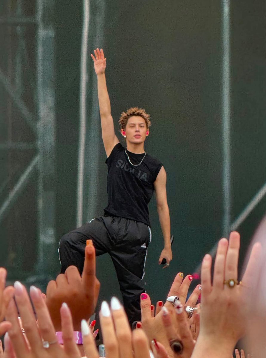 jjamiseu's tweet photo. james, the performer you are 🥹 https://t.co/yigqkXtEix