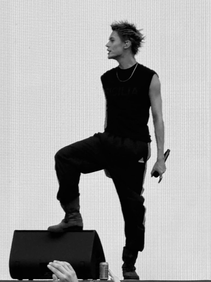 jjamiseu's tweet photo. james, the performer you are 🥹 https://t.co/yigqkXtEix