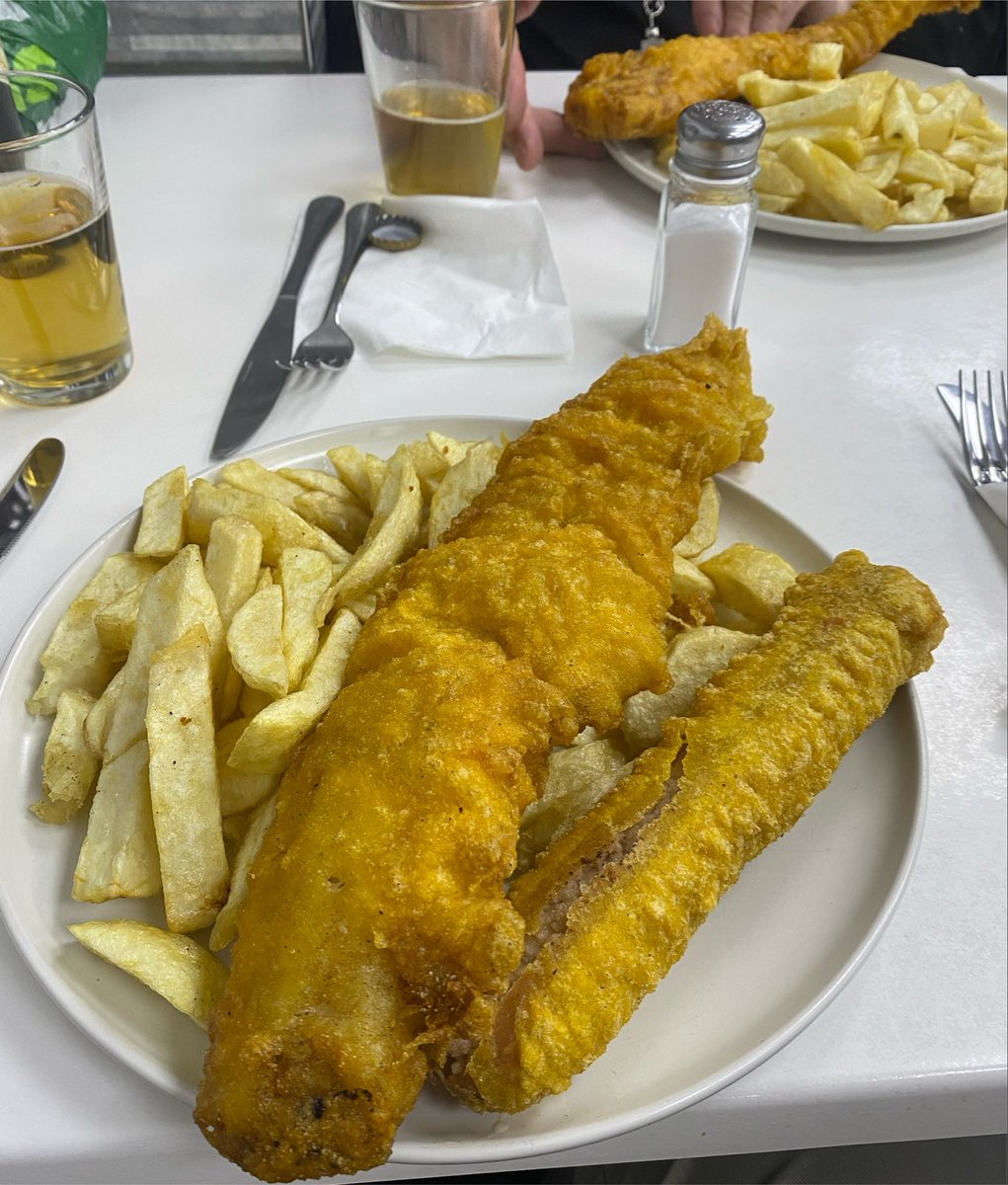 AngloAesthete's tweet photo. Fish &amp; chips after vespers https://t.co/JoIFJo0MgC