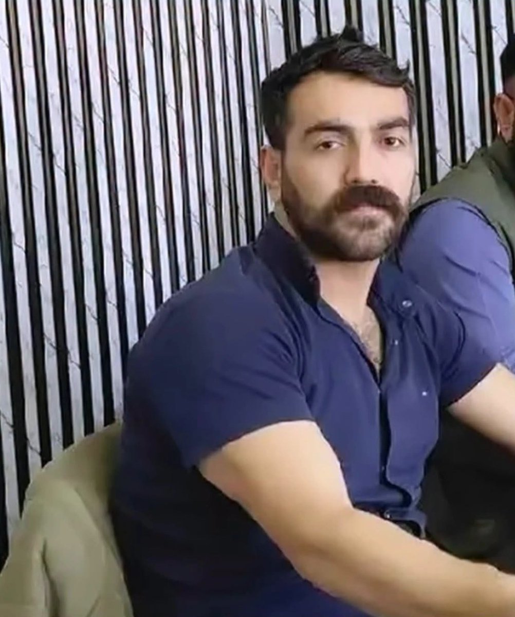 isigmeclisi's tweet photo. Sena Demir..
35 yaşında..
Bitlis Tatvan'da 12.00 sularında çalıştığı inşaatın 4.kat asansör boşluğuna düşerek hayatını kaybetti..
Güroymaklı.. https://t.co/x7vHKidnzp