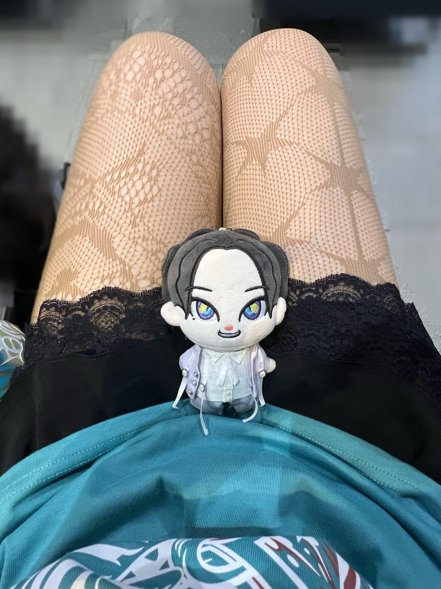 til_dp3's tweet photo. 念願のウルシーTシャツでラブ狂ってみたり、太陽にほえてみたりしました！
ライブほんとにほんとに楽しかった！❤️‍🔥

#遊泳区ビジュアル試験 https://t.co/9TvK6x4D4d
