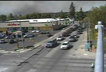 FloridaTropics1's tweet photo. Traffic cameras on the west side of Spokane show evacuees leaving the area. https://t.co/5Cce2sNkso