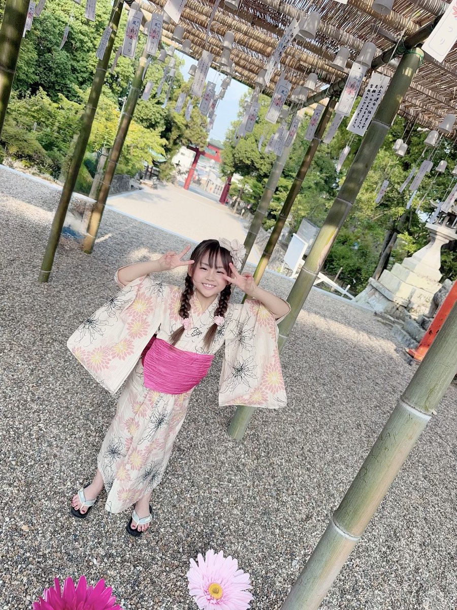 merichan_osk's tweet photo. おはめりあ〜☀️🎀
今日も暑くなりそうだにゃ〜🐱💦
水分たくさん飲んで🥤✨
無理しないで過ごそうね🍀💕
今日も楽しい1日にするよ〜っ🌈💖
みんなも笑顔でいってらっしゃい〜🫶🌸
#ちぃたんぼんばーずosk
#MERIA
#浴衣
#おまつり https://t.co/lMu1yKtnOg