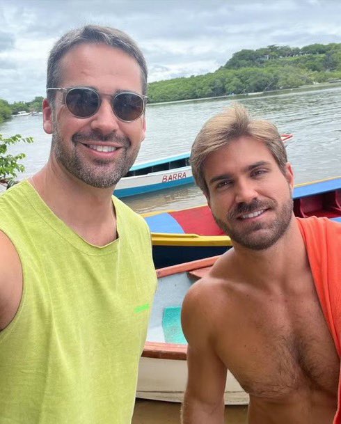 choquei's tweet photo. 🚨NOTÍCIA: Chega ao fim o casamento do governador do Rio Grande do Sul, Eduardo Leite, com o médico Thalis Bolzan. https://t.co/AAkeV0ydiC