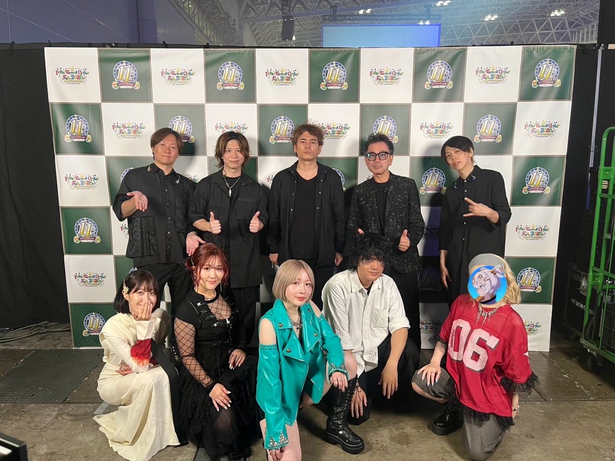 Fucky0209's tweet photo. FGO Fes. 2026
@ 幕張メッセ　国際展示場　展示ホール4〜8
「FGO ぐだぐだDRAMALOGUEスペシャル ～ライブもあるよ！～」

ライブパートにキーボードで参加させていただきました🎹

めちゃめちゃ盛り上がりました！

よっちんパイセンにも会えて話せて、嬉しい1日でした！

ありがとうございました！

https://t.co/NtyiSFsWS5…

#FGO   #FGO11周年