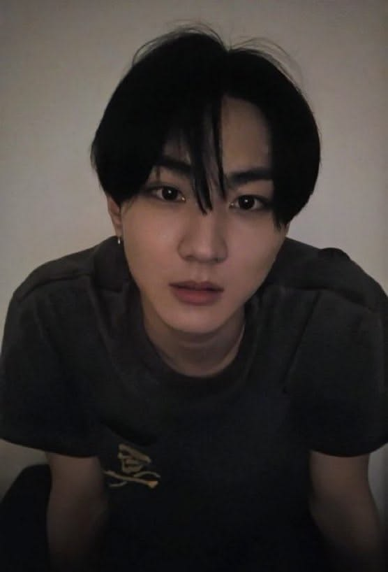 ensheven's tweet photo. wnie training in the hotel bathroom to make sure he can take his all his hyungs cocks after the concert! (˶>⩊<˶) https://t.co/jf10okssBS