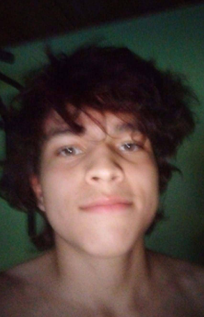 chilep777's tweet photo. ★ idade - 17 "quase 67"
 ★ gênero - homem filho do @LobonilRock 
 ★ aniversário - 15/07 "já passou F"
 ★ altura - 1,71
★ sexualidade - heterozigoto
★ molestei o @LobonilRock 
★ cor fav - preto
★ time - vasco e Mirassol FC
★ status - status
obs : realmente e eu na foto W https://t.co/xHR7KGCIDD