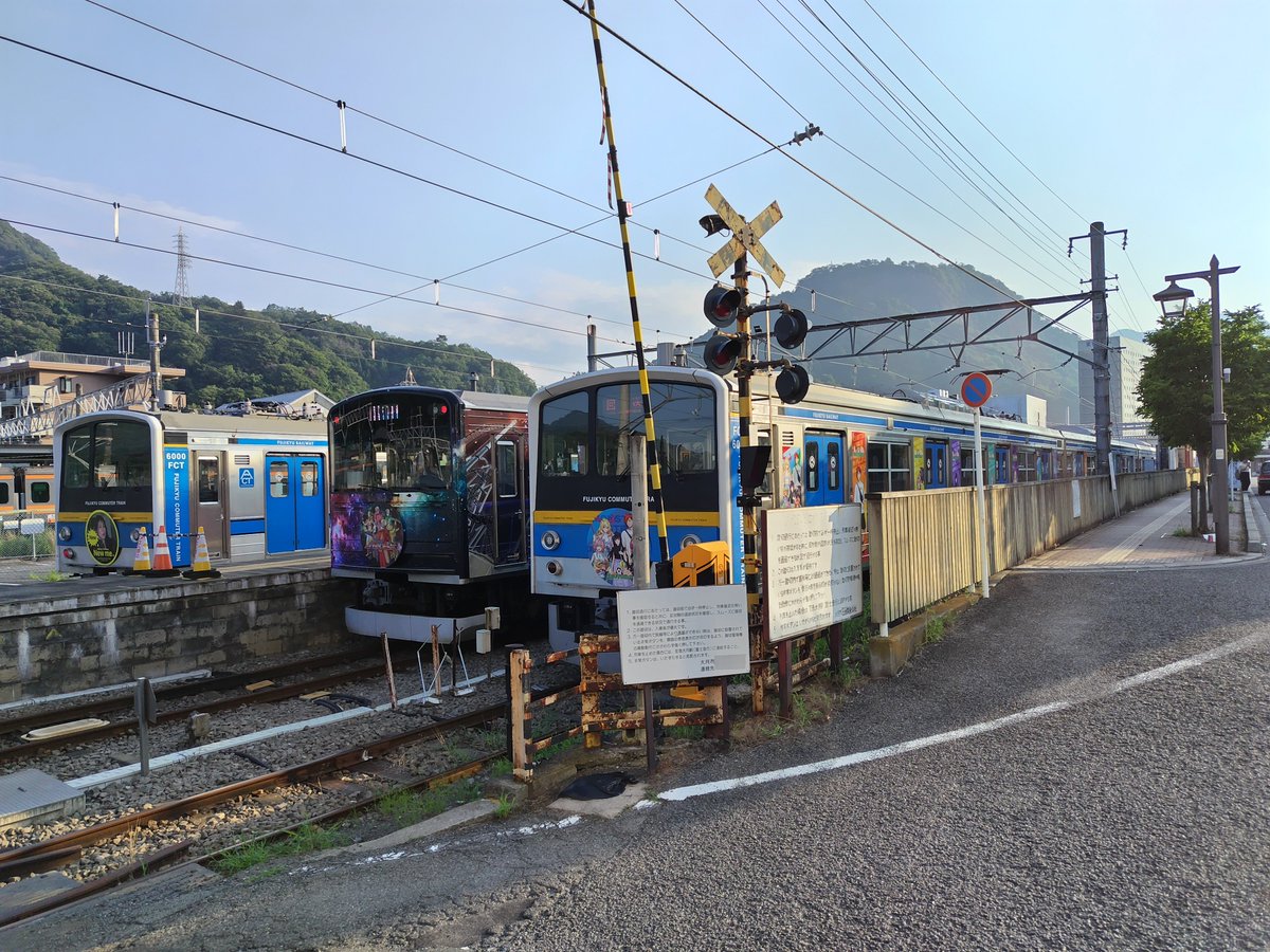 mitsuhashi_y's tweet photo. 皆さん、おはようございます(^-^)　今朝の近所歩き、ウォーキング時の近所の岩殿山(^^;)　湿度の高い、気温約 26℃の 6時少し前から約 1時間半、大汗を流しながらウォーキング出来ました(^^)v　今日も暑くなりそうですが、よく食べ、よく動き、よく学びます(^_^)ﾉ https://t.co/Pni63wcMPS