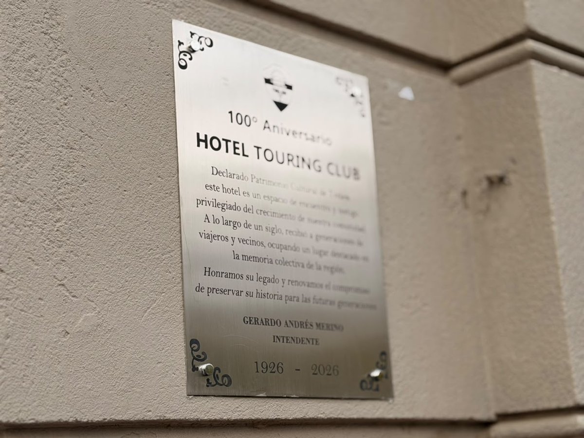 cdtrelew's tweet photo. 💯 Además de haber sido declarado De Interés Municipal, Cultural e Histórico por el Concejo Deliberante, la Municipalidad otorgó al Hotel Touring Club la categoría de Patrimonio Cultural de 💯la ciudad. https://t.co/7Xn9kYZQyu