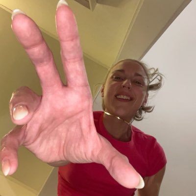Hello_Harleen_'s tweet photo. #NewProfilePic #tinies #giantess #helloharleen #shesback @TinyGuyCustoms and I will be back on the kitchen this September , cooking up something great for yall! 2 years is too long! https://t.co/nT3o7UcSUQ
