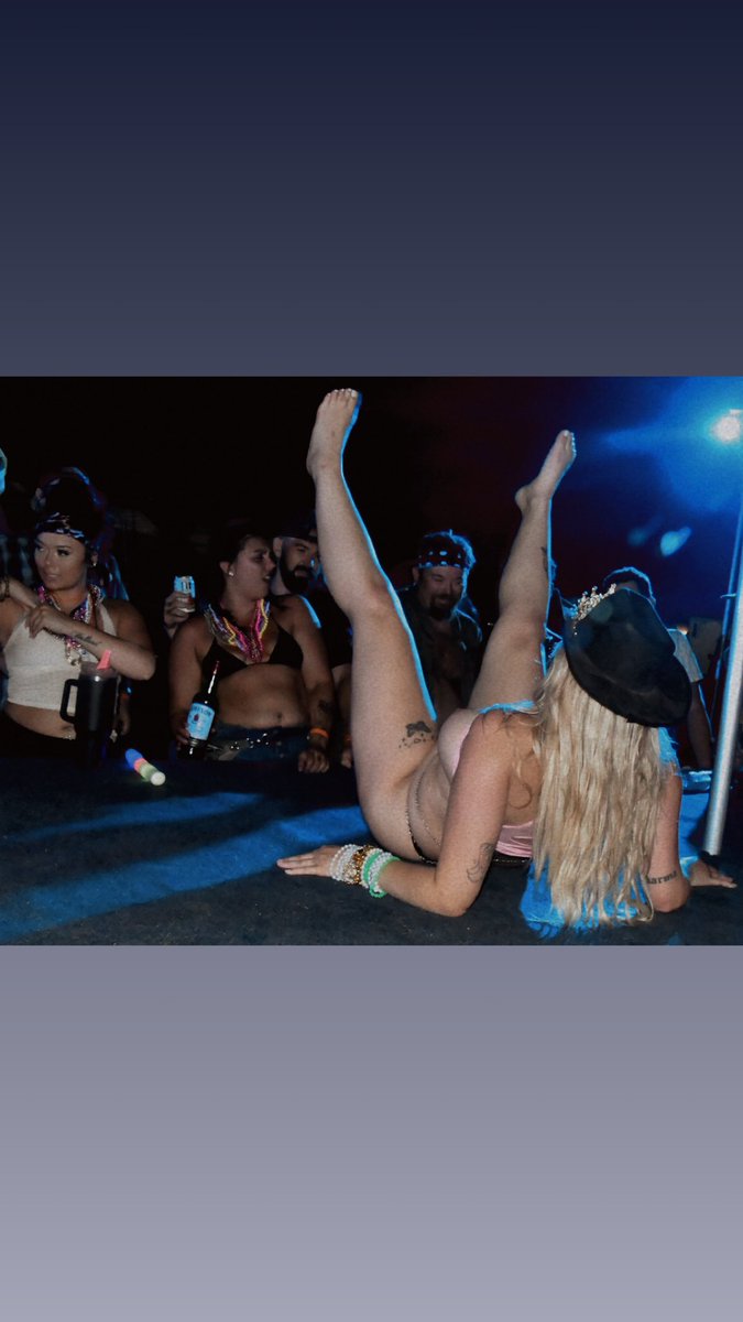 nicolesugarr's tweet photo. Exciting things are in motion , in the mean time here’s some exciting pics taken from the boogie 🩷

#camgirl #stripper #onlyfans https://t.co/trGxf4jrGO