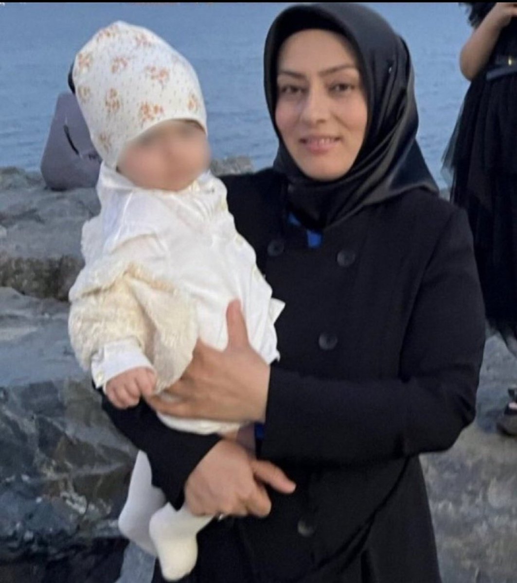 HNur_520's tweet photo. Deniz Gündoğdu, Temmuz 2025’ten beri 16 aylık bebeği Asude ile birlikte Edirne L Tipi Cezaevi’nde.
AİHM “suç unsuru yok” dedi, Yargıtay ise cezayı bozdu.

AzraBebek Hapiste
#paralarnerededursunözbek
#CRUSH3M
Aziz Yıldırım https://t.co/ONBA8wY703