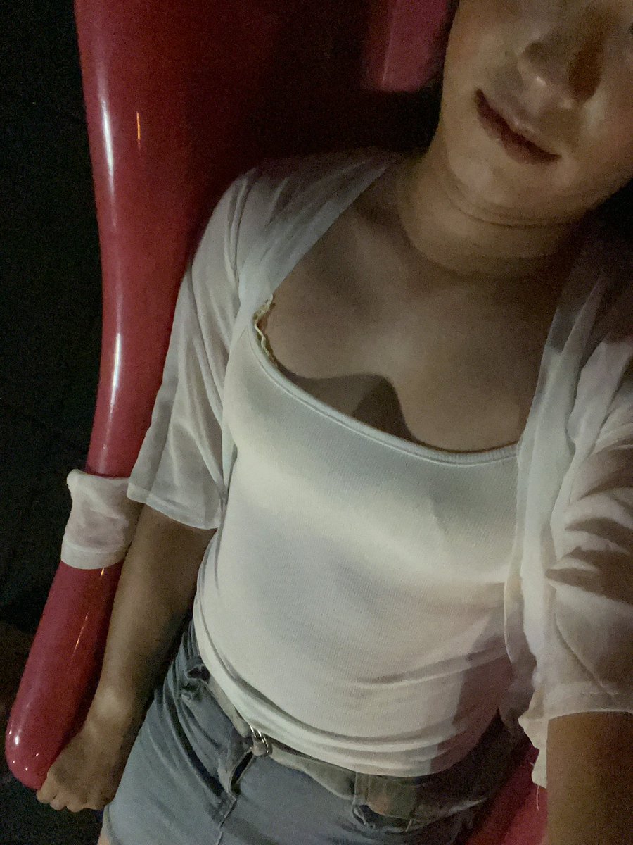 DabbyShan's tweet photo. 多帶了一套衣服出門，來去第二個公園
第二套的搭配是細肩帶小可愛+牛仔短裙配上一件短版薄衫，可鹹可甜
今天的內在美就在細肩小可愛的放水下，被大家看到了☺️☺️
夜深了，大家早點睡喔，晚安💤

#台中 #偽娘 https://t.co/PvTN4fsWq1