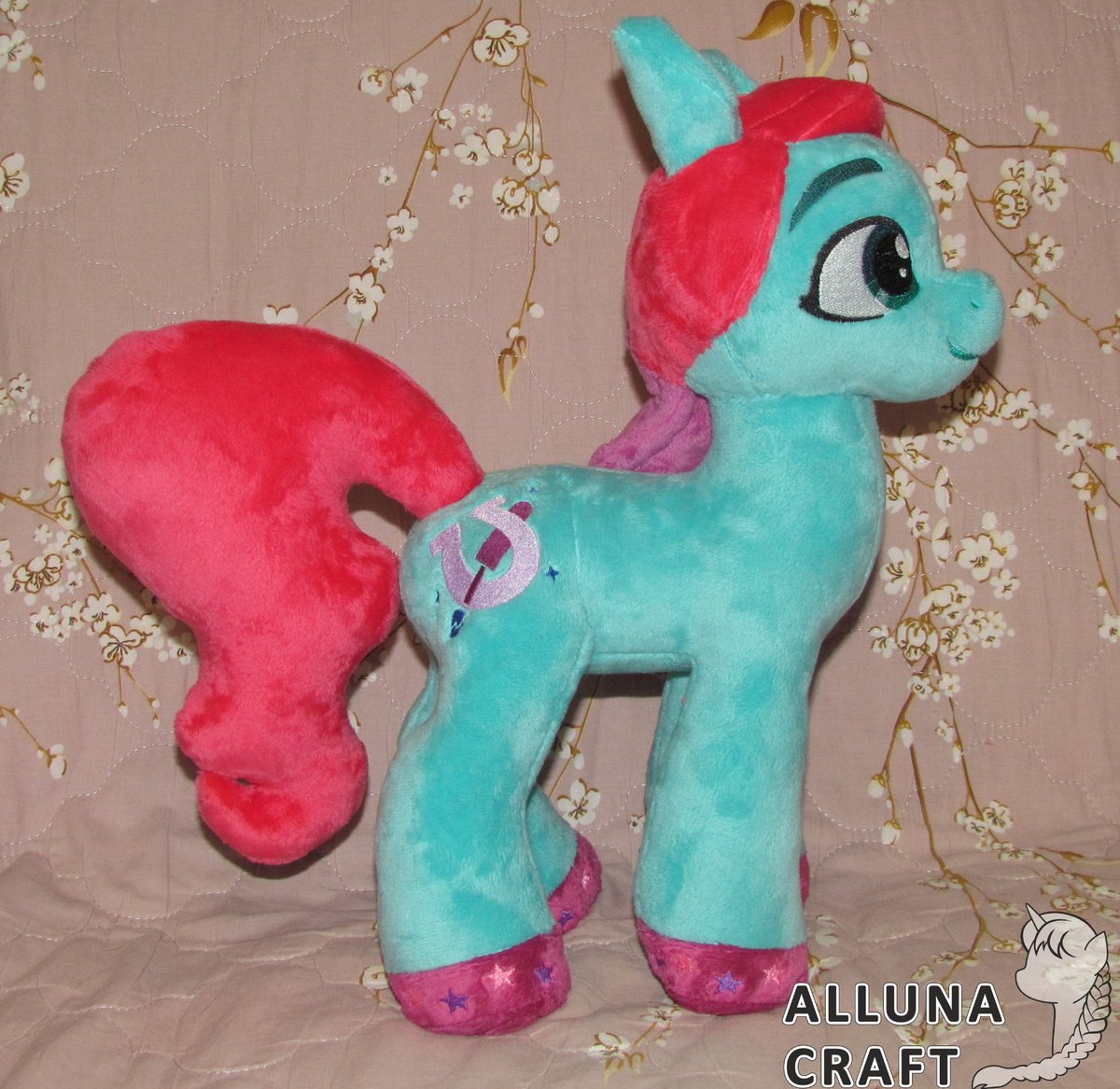 AllunaCraft's tweet photo. Jazz Hooves
Commission ^^
#mlp #mlpplush #pony #ponyplush #plushtoy #plushie #cutie #mylittlepony #plush #furry #MLP #MLPFiM #Brony #mlpgen5 #g5 https://t.co/WJfajWN6zh