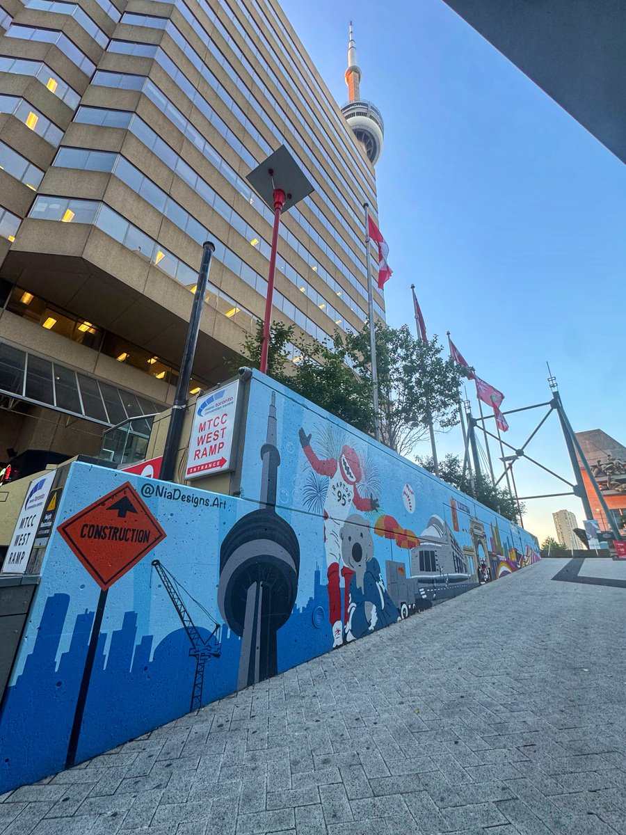 JRoc23's tweet photo. All these new freshly colourfully painted murals on Front & John splashing the concrete right by the CN Tower & Convention Centre adds so much aura & vibrancy on the walk to The SkyDome.
#Toronto #Tourism #Art #Mural #UnderConstruction #RogersCentre #NiaDesigns #NiaDesignsArt https://t.co/tUW3ghTQs0