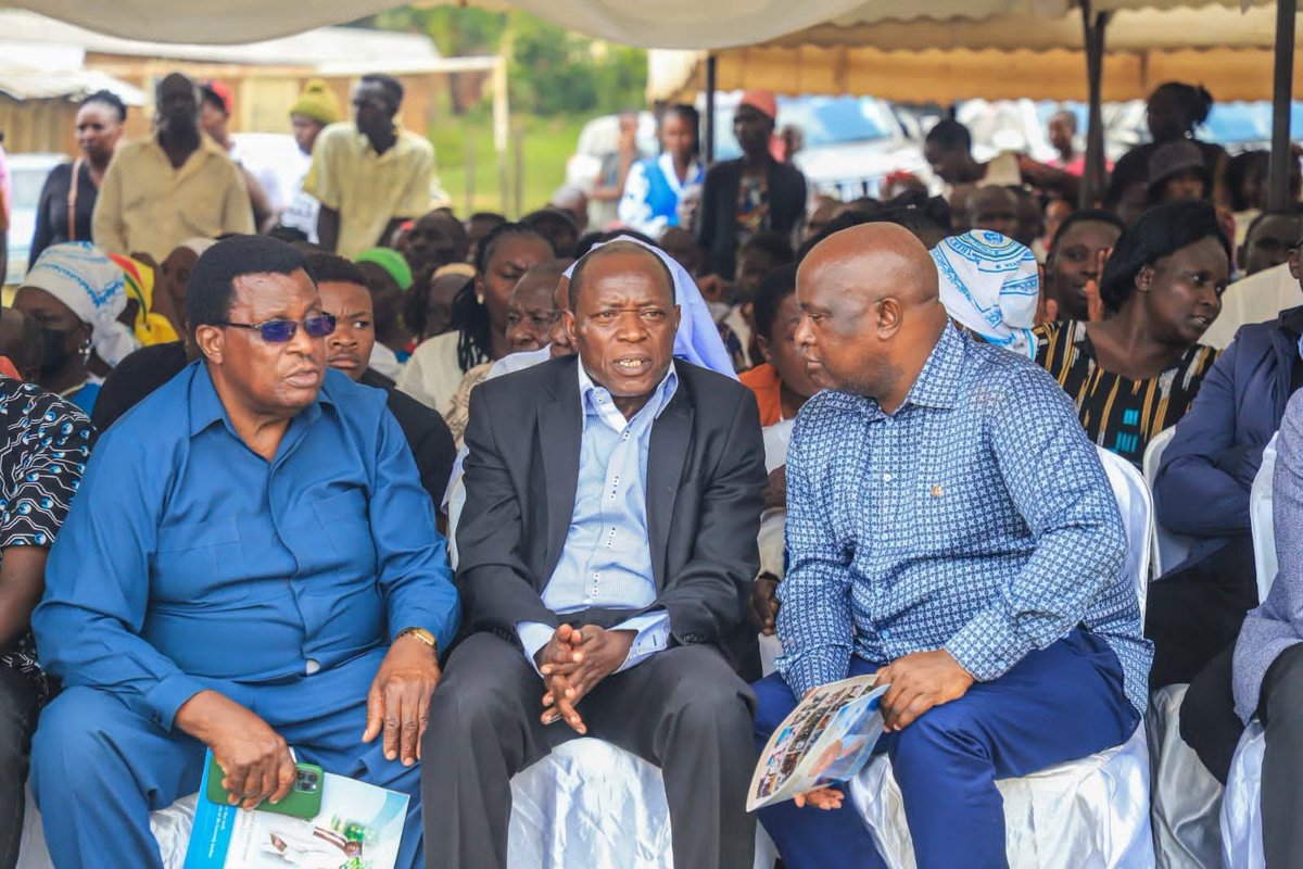 DrPatrickSaisi's tweet photo. I joined family, friends and mourners at the funeral service of the late Mzee Thomas Mayavi in Shiru Ward, Tiriki East Sub County, to pay my final respects to a remarkable man whose wisdom and guidance touched many lives.

Mzee Mayavi, the father of former KUPPET Vihiga Branch Executive Secretary Fred Mayavi and Kenya Forest Research Institute Legal Officer Ms. Linet Mayavi, was not only a respected elder but also my mentor and advisor. His counsel, humility and commitment to the community left a lasting impact on my life and the lives of many others.

In my remarks, I mourned the late Mzee Mayavi and celebrated the values he stood for.
I also urged the management of Kaimosi Friends University to embrace meaningful engagement with local professionals and stakeholders whenever making major institutional decisions, such as relocating key schools from the main campus, so as to foster understanding, inclusivity, and harmony within the community.

The service was attended by former National Police Service Commission Chairman Johnstone Kavuludi, Vihiga Senator Godfrey Osotsi, Hamisi Member of Parliament Dr. Charles Gimose, among other leaders, as we stood together in solidarity with the bereaved family.

May the soul of Mzee Thomas Mayavi Rest in Eternal Peace and may God grant his family strength and comfort during this difficult time.