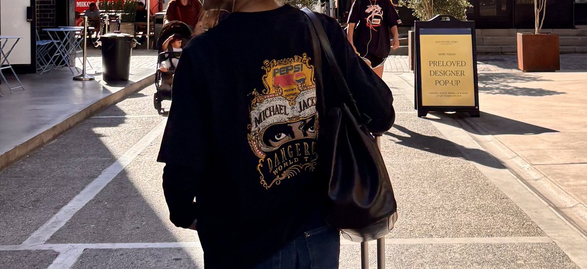 sunsetsdrivers's tweet photo. too scared to wear it again, its too fragile like how do i preserve the print help😭 https://t.co/ez4lshRZeB