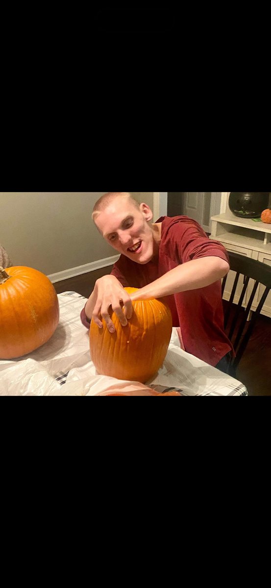 PaitynMatthews's tweet photo. Happy 26th Birthday Trenton I hope you have a Great Day Love you 🎂🥳🎁🎊 https://t.co/Jycg0OKMPS