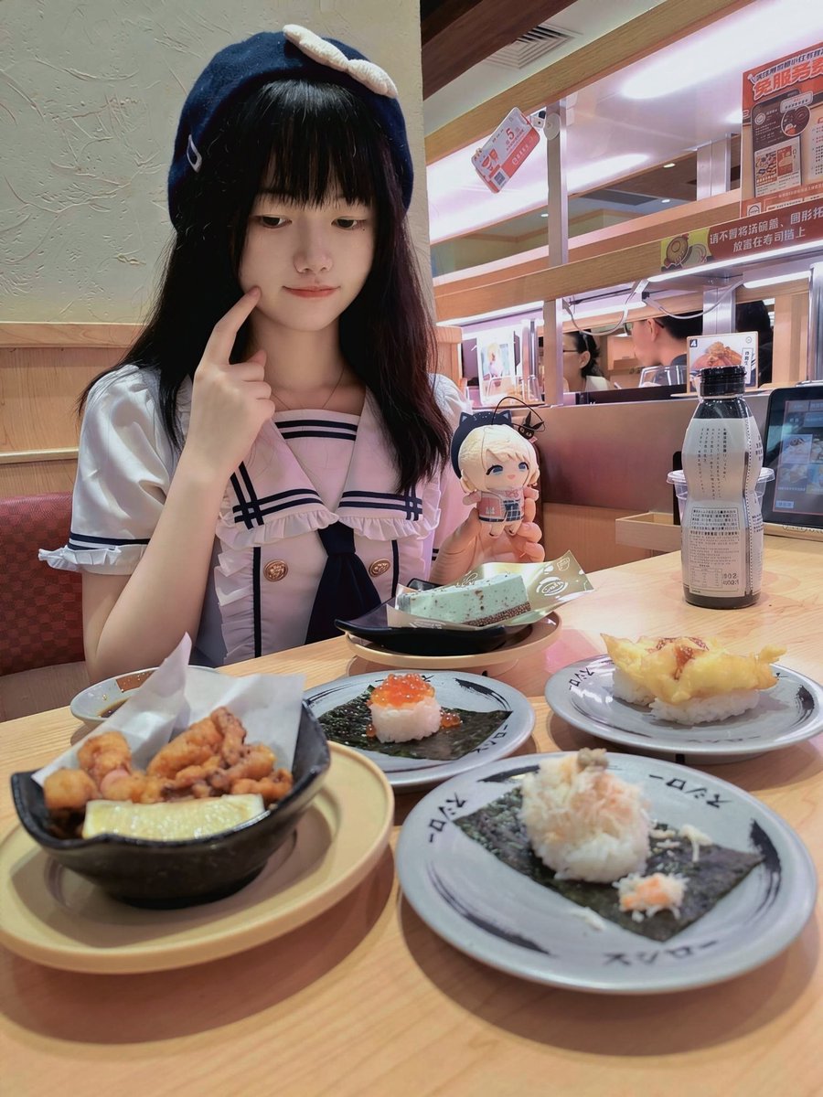 SUper_DumplinGG's tweet photo. dumplinn is working so hard
so she deserves 🍣foods, 🧸bag and 🍉chiikawa, doesnt she?
ദ്ദി(  •̀ ᗜ •́  )ᕗ https://t.co/WLmJ8TuhIh
