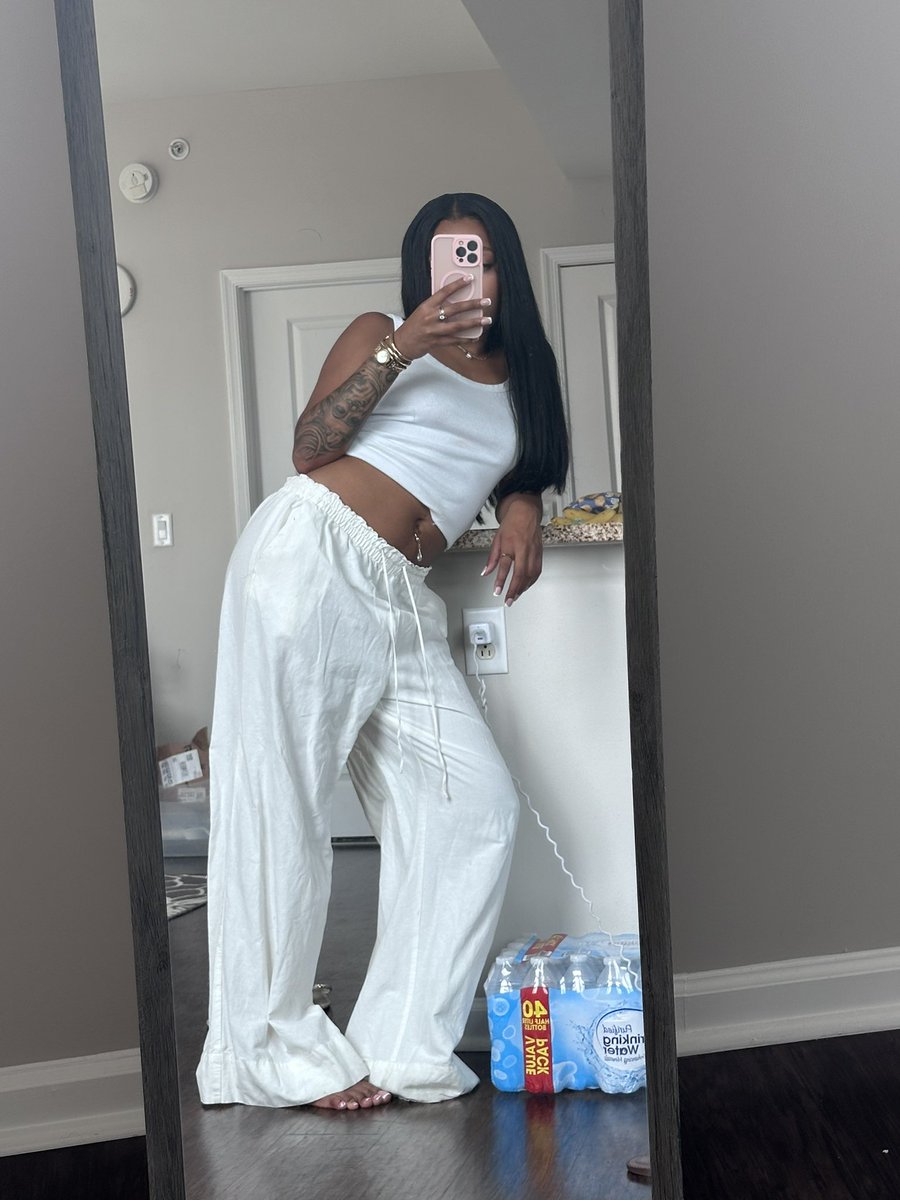 henderson_nykia's tweet photo. Chill https://t.co/MZSLkoctG8