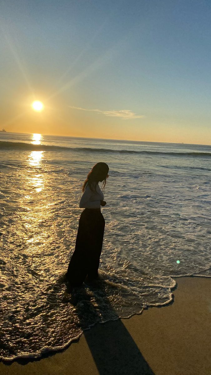 melaninDefinedd's tweet photo. A beautiful day🤍 https://t.co/7fJOf3N8NE