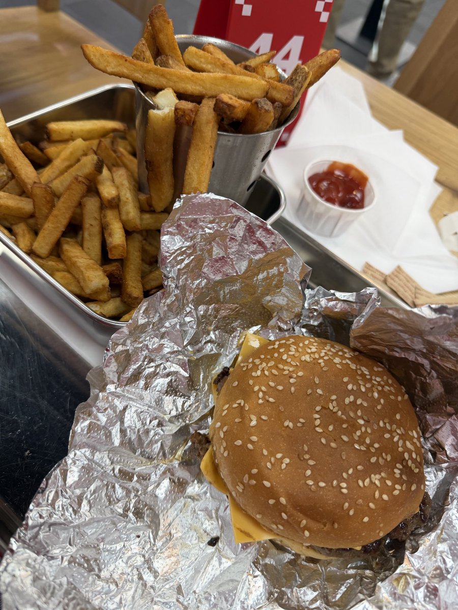 PLEX_TTV's tweet photo. Taste better than the U.s #fiveguy https://t.co/Mh7R2vro3Q