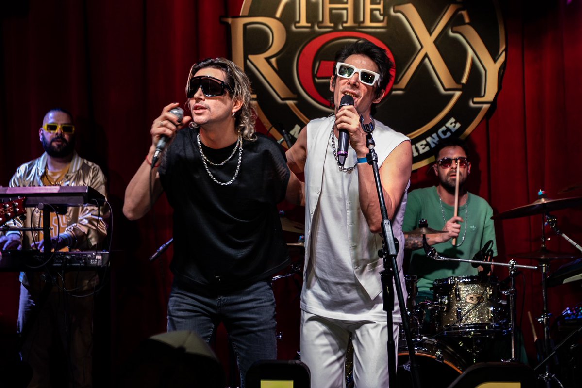 FedeBerdullas's tweet photo. Invitados del show de SER (@serpop) en la Fiesta de FM @Los40ar ✨🎶🎵

Piru Saez (Erreway/Rebelde Way)
Demian Marcelino (Los Cafres)
Clari Ceschin 

Ph: Malú Campello 📸 https://t.co/yTMn7phjxg