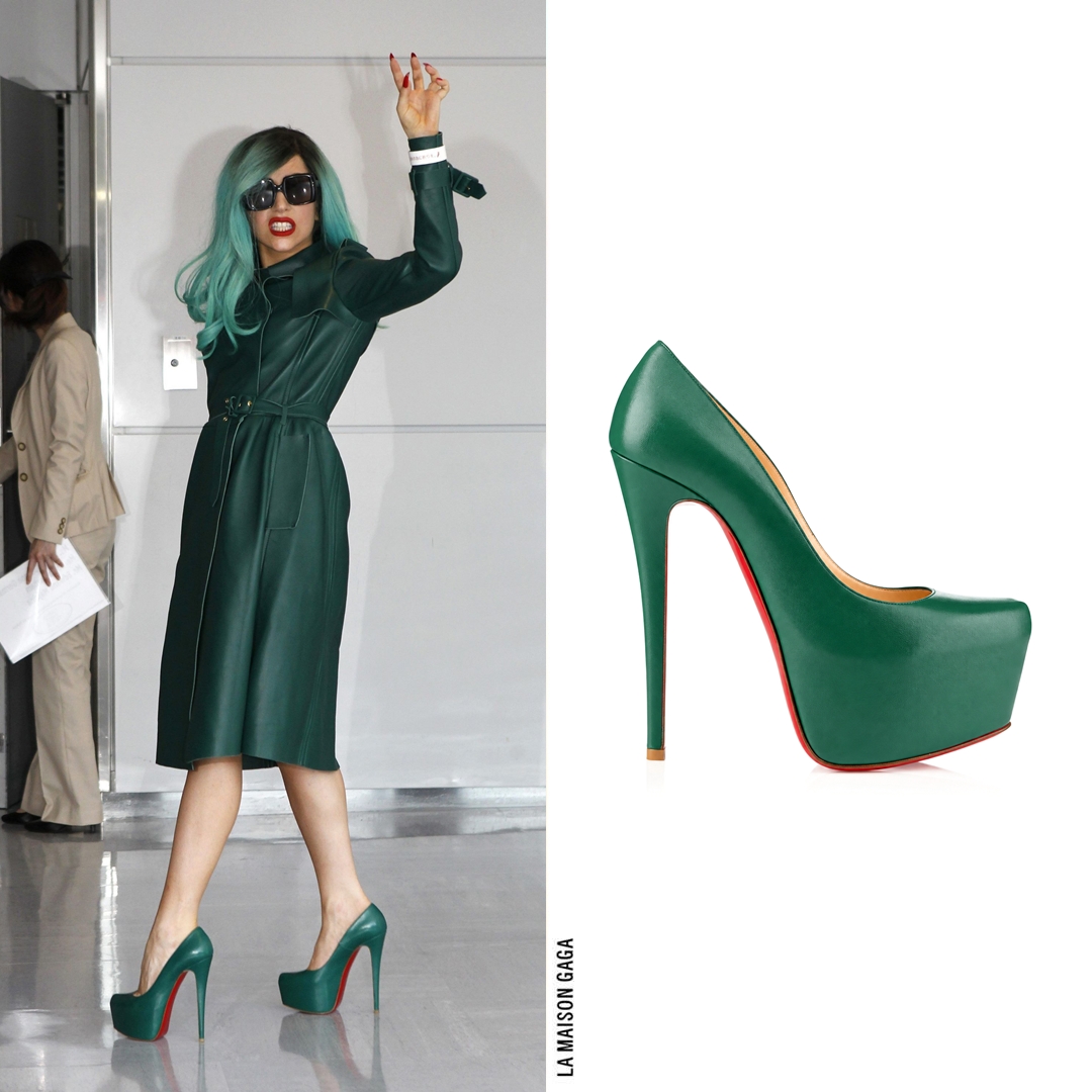 LaMaisonGaga_'s tweet photo. Lady Gaga landed in Narita Airpot, Japan wearing a @MaisonValentino Fall/Winter 2011 bottle-green leather trench coat with matching custom emeraude @LouboutinWorld "Daffodile" pumps and vintage #FrameFrance shades. https://t.co/CDP8OnXjEz
