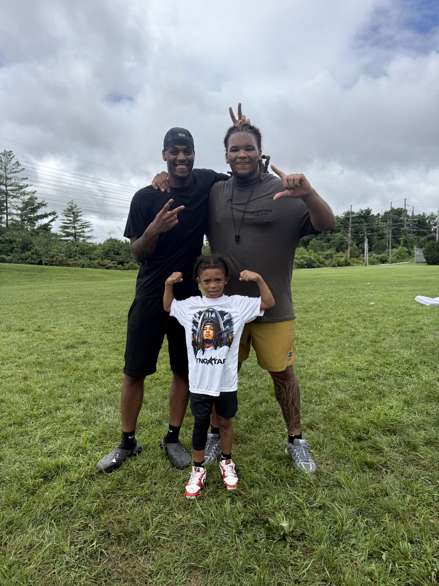 Spitta_4's tweet photo. Anutha successful camp. Big S/O to @tionne_gray for always giving back to the community. Big thangs poppin in South Bend this yr!! Kno we Pullin up @NDFootball https://t.co/7nw489pqMY