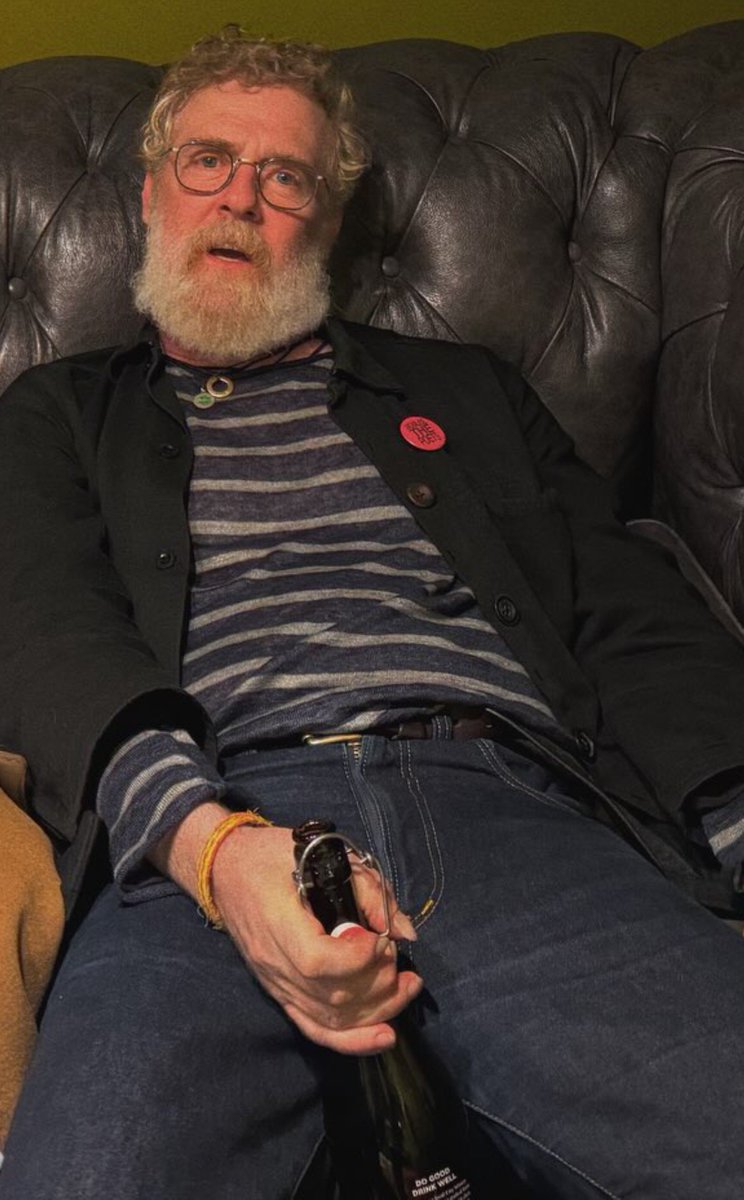 IngeCommissaris's tweet photo. @IrishTimes Tired/Exhausted.....visably perhaps by trauma damaged in the end... #ExhaustingLife #rip #LifeFullyLived #TooYoung https://t.co/PteXtthn3a