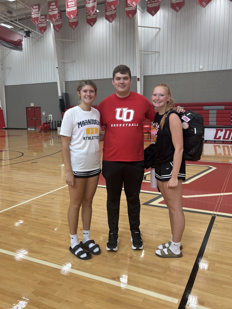 KortlynnLoynes's tweet photo. Had so much fun at @uolivetwbb elite camp with @CoachSabiiti &amp; @coachguentherOU 🔥 Loved getting the opportunity to compete and learn from your staff! https://t.co/8xKXdLOB4w