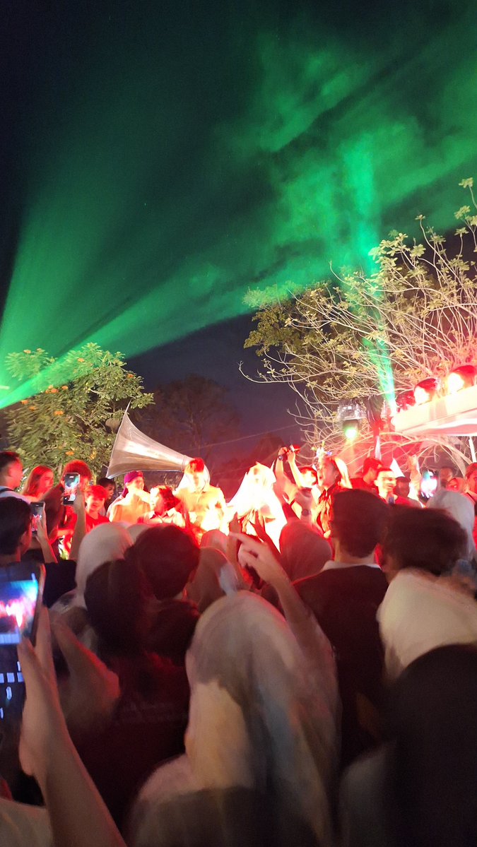 dyujjonkku's tweet photo. lightingnya bikin keinget xdiz pjf...
#KANGEN #GAMON 😞😞😞 https://t.co/P0uCD6rjDo