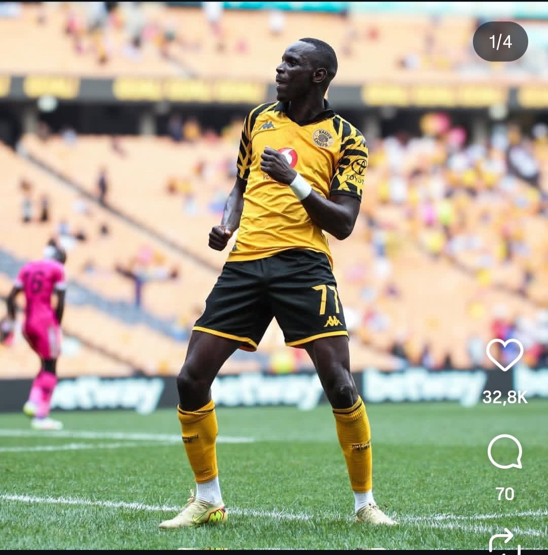 MadimetjaErens's tweet photo. It hurts to admit it, but the Golden Boot race might come down to him and Leon. 🥇⚽Chiefs have their fair share of problems, but having a quality striker isn't one of them. 🎯🔥 https://t.co/sRarDUvUAB