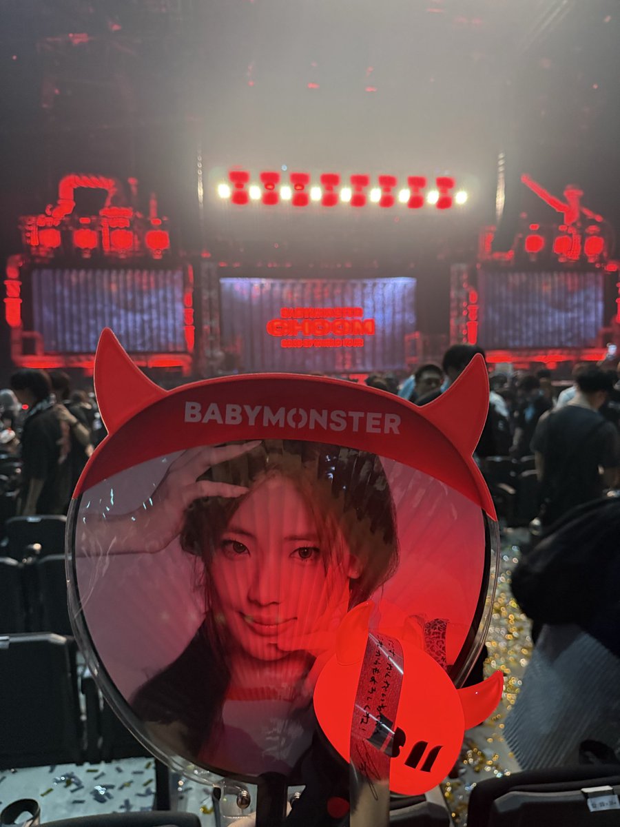 ri_bluu2's tweet photo. ＿＿＿◣＿＿＿＿＿◢＿＿＿

  𝟮𝟬𝟮𝟲-𝟮𝟳 𝗕𝗔𝗕𝗬𝗠𝗢𝗡𝗦𝗧𝗘𝗥 
       𝗪𝗢𝗥𝗟𝗗 𝗧𝗢𝗨𝗥
  [춤(𝗖𝗛𝗢𝗢𝗠)]  𝗜𝗡 𝗝𝗔𝗣𝗔𝗡 
＿＿＿＿＿＿＿＿＿＿＿＿＿

トロッコ目の前でルカから確定ファンサ貰えて泣いた🥹

 #BABYMONSTER https://t.co/nXcy96Lhdi
