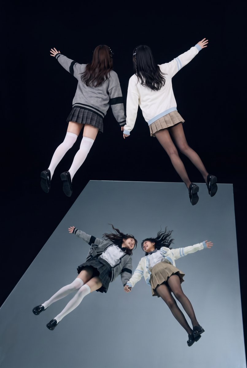 mtArakawa's tweet photo. world beyond the mirror 3

「無限遠の鏡」が
どうしても出来ない

Nano Banana Pro
#schoolgirl #flying https://t.co/YDYZ7jZtSK