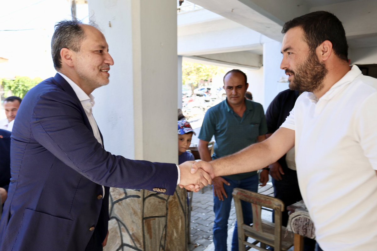 erbakanfatih's tweet photo. Bugün Balıkesir’in Gömeç, Burhaniye ve Ayvalık ilçelerinde yangından etkilenen köylerde vatandaşlarımızı ve itfaiye erlerimizi ziyaret ettik, geçmiş olsun dileklerimizi ilettik. https://t.co/1Wu7tsEZVb