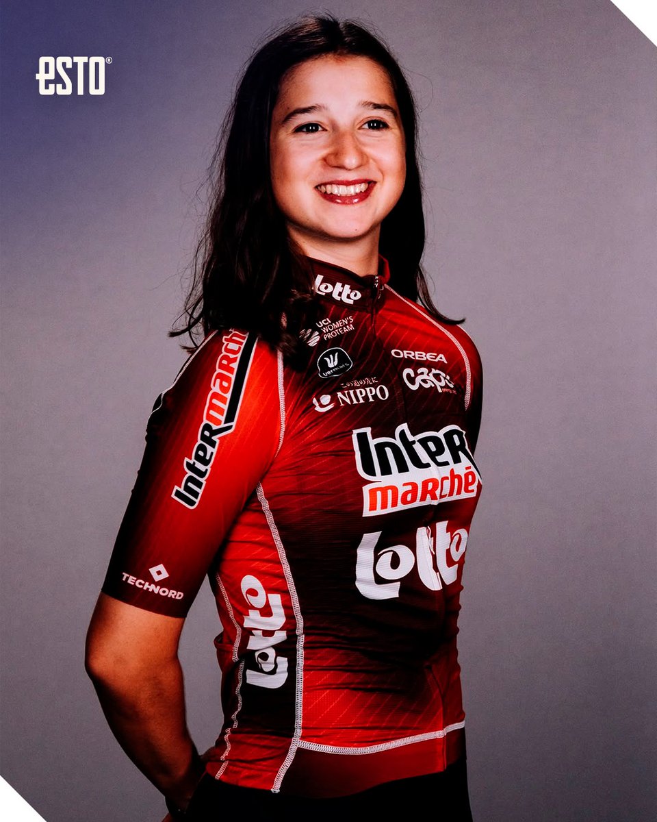 estoenlinea's tweet photo. México ya tiene una pionera en la ronda gala. 🇲🇽✨🚴‍♀️

Romina Hinojosa debutó en el Tour de Francia Femenino y dejó una huella imborrable al abrir el camino para las próximas generaciones. 🇫🇷🔜 https://t.co/KgdTdD3Huq