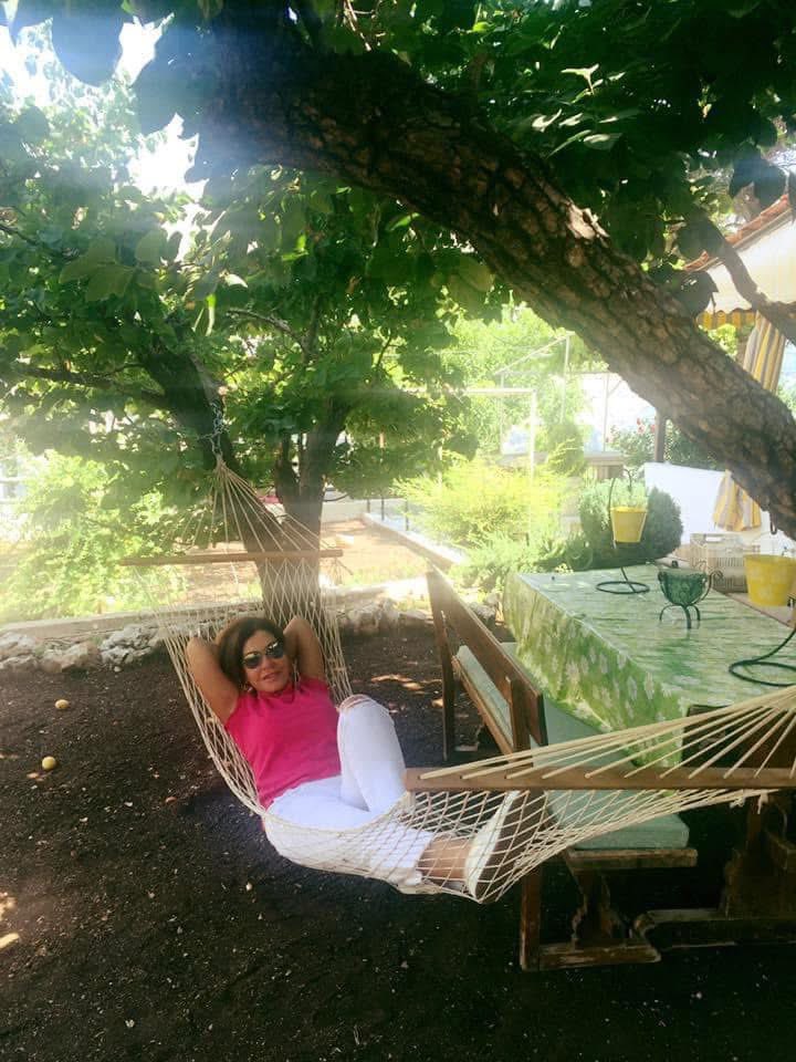 FakhrySamia's tweet photo. “ Les gens pensent que rester seule chez - Soi c’est la Solitude , moi j’appelle ça “ AVOIR LA PAIX “
🤷‍♀️🌹🫶🌷💐🌸 https://t.co/SadWjsSLJ7