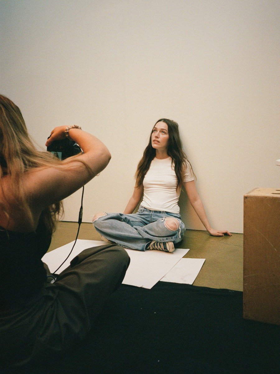 updatepedretti's tweet photo. Victoria Pedretti behind the scenes pictures of Gap Beauty's "Wear What You Feel" campaign https://t.co/AEyTMg6kZg