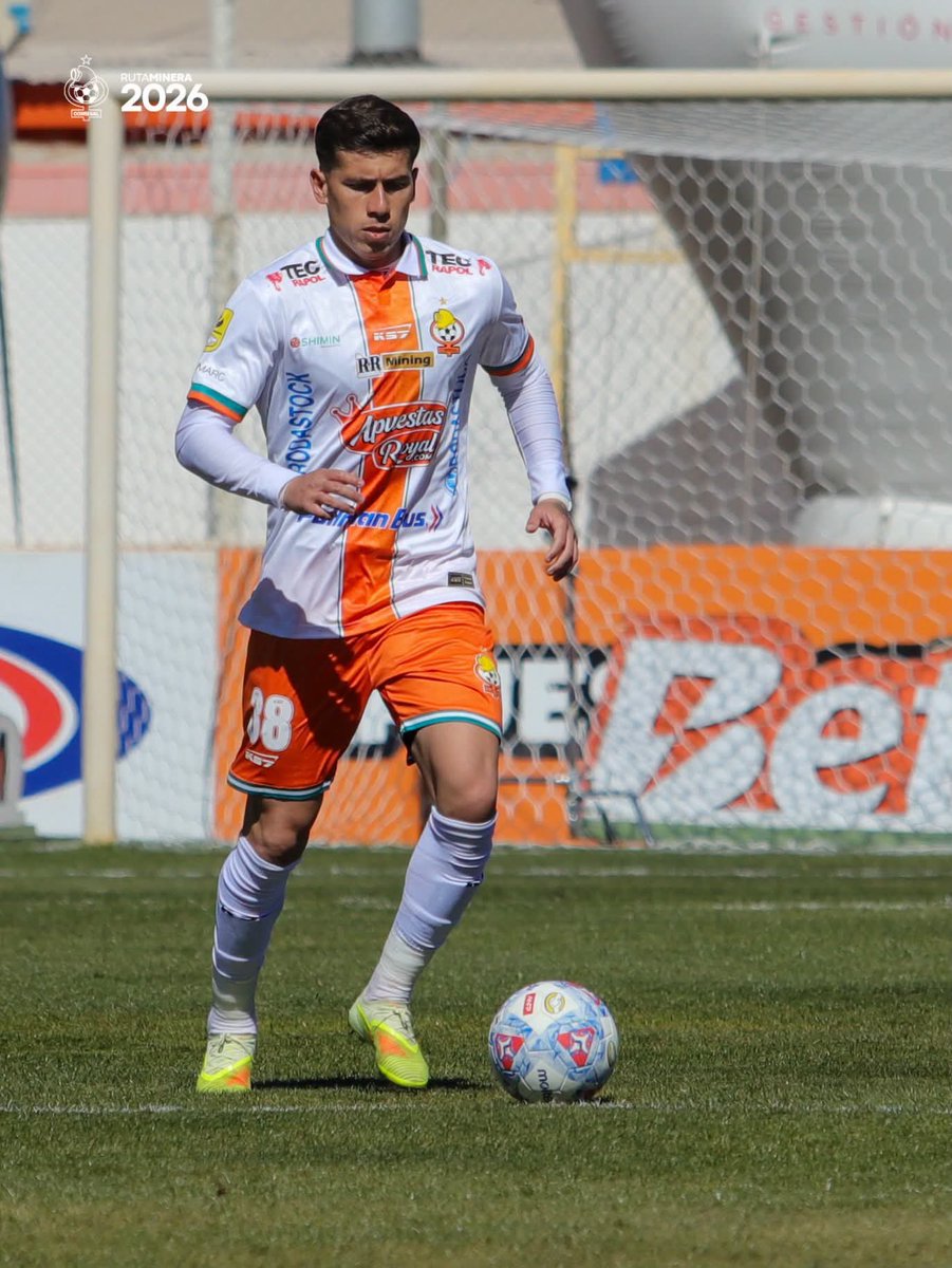 OZANONIC's tweet photo. Lo gana el legionario por finnnm ctm Cobresal 4 - La Calera 0 #insoportablementevivos
#2.600mascercadelcielo https://t.co/gP1jypnDfB