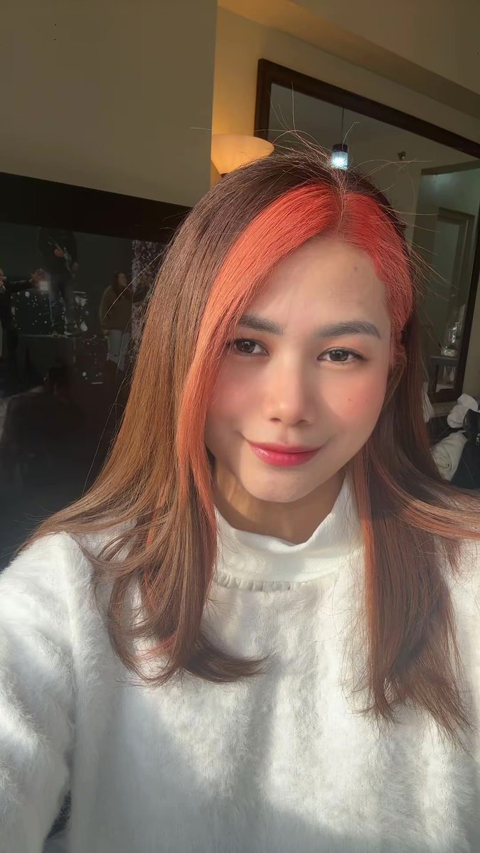MissCharmzzs's tweet photo. I love my hair 1,000,000 times 😊 https://t.co/6QkNBakiWK