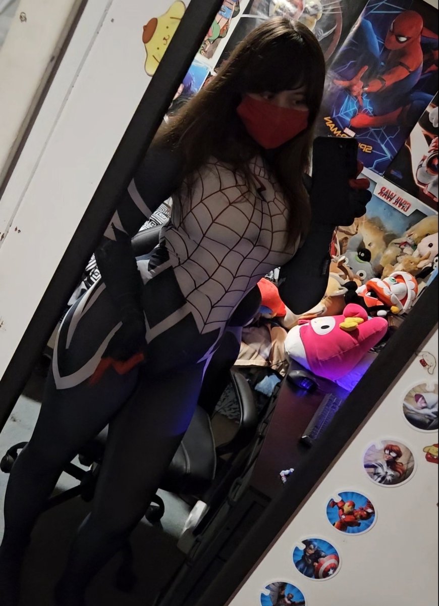 zo_bugs's tweet photo. new spider-man movie was good!!! i love going to theaters in costume lolol https://t.co/3KyBGlbdYI