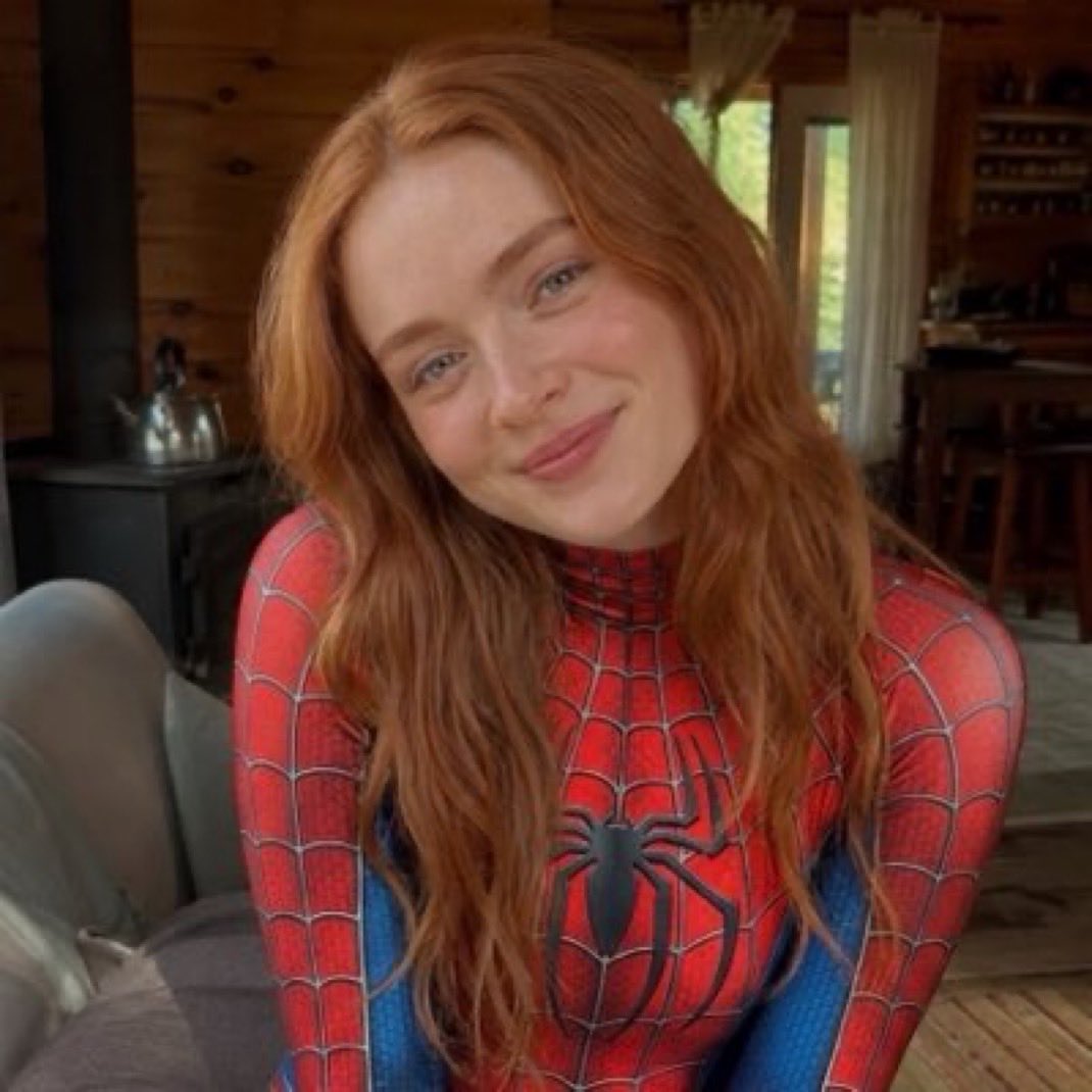 SoleRepultion's tweet photo. Sadie Sink is HOT🥵 https://t.co/nGaLqdq60D