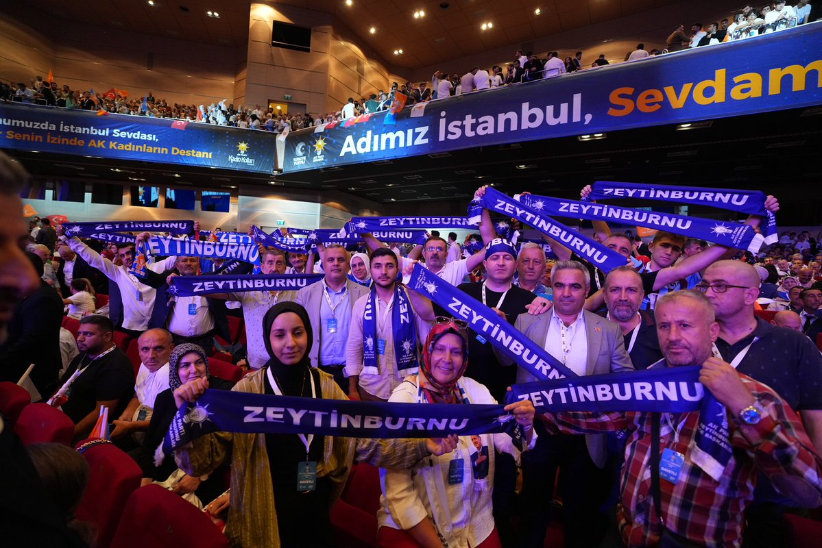 akzeytinburnu's tweet photo. AK Parti İstanbul İl Başkanlığımız tarafından düzenlenen üye kampanyasında, AK Parti Zeytinburnu İlçe Başkanlığımız
İstanbul’da ilçeler arasında en fazla yeni üye kazandıran ilçeler  arasında yer almış
ve İstanbul 2. Bölge’de de en fazla üye kaydı gerçekleştiren ilçe  olmuştur. https://t.co/T3shsFBZ7i