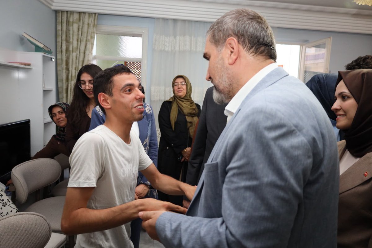 mustafasenbd's tweet photo. Şanlıurfa İl Başkanımız @milhamigunbegi ve Milletvekilimiz @CYAZMAC ile birlikte AK Partimize gönül veren üyelerimizi hanelerinde ziyaret ettik. 

Üyelerimize teşekkür belgelerini takdim ettik, Sayın Cumhurbaşkanımızın selamlarını ilettik. Aramıza katılmak isteyen kardeşlerimizin üye kayıtlarını gerçekleştirdik.

Her bir üyemize sarsılmaz destekleri için şükranlarımızı sunuyoruz.

Biz 11 milyon 710 bin üyemizle büyük bir aileyiz…