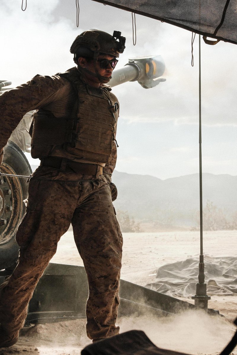 USMC's tweet photo. #Marines with 1st Marine Division fire M777 Howitzers during a Fire Support Coordination Exercise as part of Service Level Training Exercise 4-26 at @MCAGCC29Palms, California.

SLTE is a premier training event that ensures the Marine Corps remains a highly lethal, adaptable force capable of dominating the future multi-domain fight.

#USMC #Artillery #SemperFi