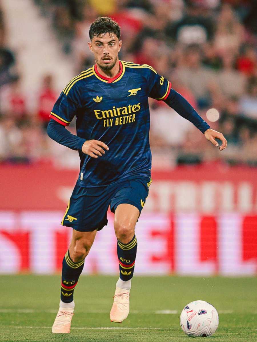 Arsenal's tweet photo. New threads on display 😎

🤝 @adidasfootball https://t.co/o58P0Ty6sy